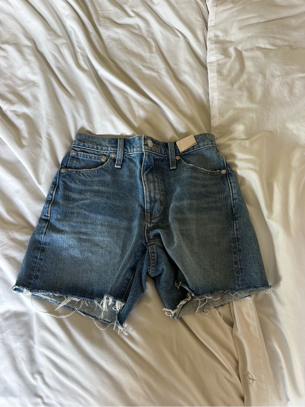 Madewell Relaxed Mid-Length Denim Shorts - W23 (tags on, never worn)
